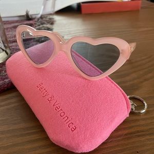 NWOT pink blue-tinted Betty and Veronica heart sunglasses